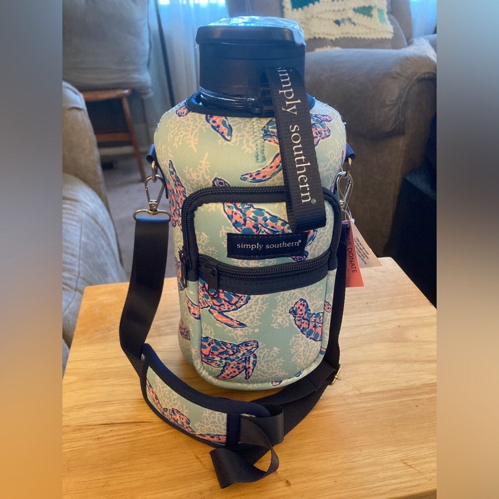 NWT Simply Southern Plastic Water Bottle with Removable Turtle Cover and Strap